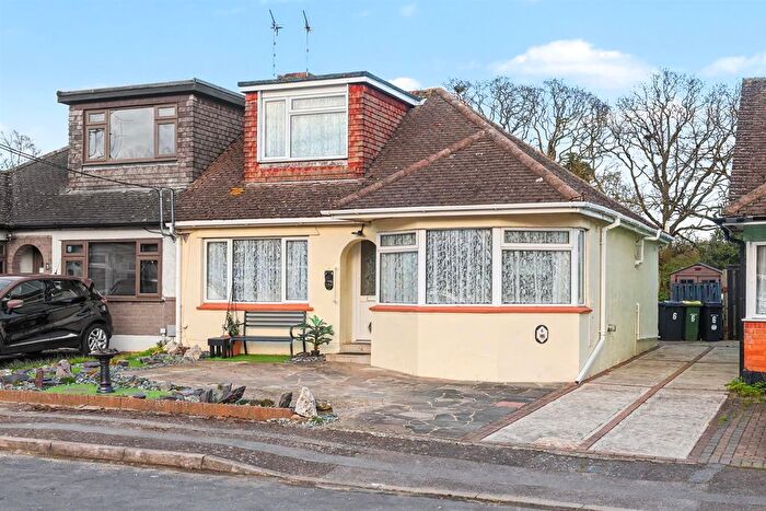 4 Bedroom Bungalow For Sale In Mapleleaf Close, Hockley, SS5