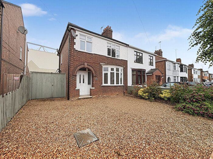 3 Bedroom Semi-Detached House To Rent In Glebe Road, Fletton, Peterborough, PE2