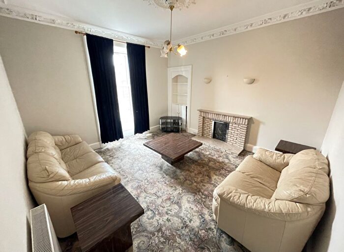 2 Bedroom Flat To Rent In Blackness Road, Dundee, DD2