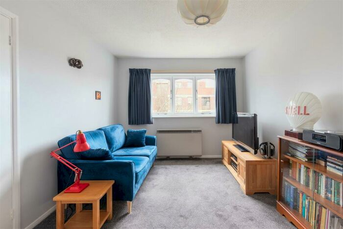 1 Bedroom Apartment For Sale In Brockway Close, Leytonstone, E11