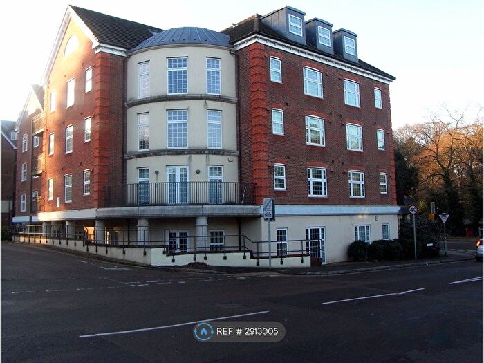 2 Bedroom Flat To Rent In Dorchester Court, Camberley, GU15