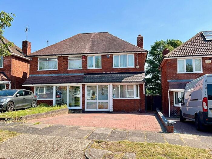 3 Bedroom Semi-Detached House For Sale In Somercotes Road, Great Barr, Birmingham, B42