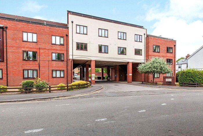 1 Bedroom Flat To Rent In Romana Court, Sidney Road, Staines-Upon-Thames, Surrey, TW18