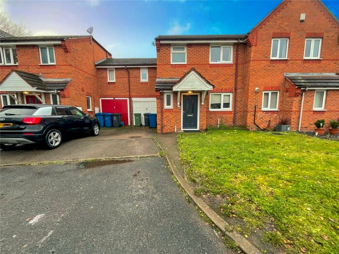 3 Bedroom Terraced House To Rent In High Broom Court, Tamworth, Staffordshire, B78