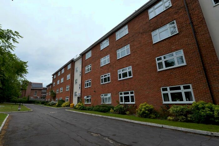 3 Bedroom Flat To Rent In Bassett Avenue, Bassett, Southampton, SO16