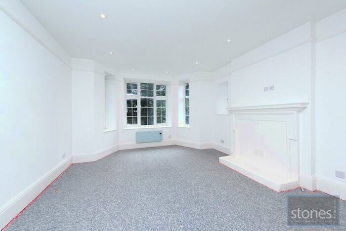 3 Bedroom Property To Rent In Moreland Court, Finchley Road, London, NW2