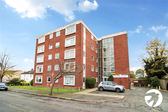 2 Bedroom Flat To Rent In Maple Road, London, SE20