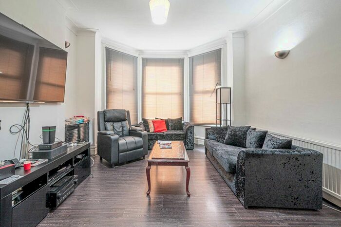 5 Bedroom Terraced House To Rent In Fallow Court Avenue, North Finchley, London, N12