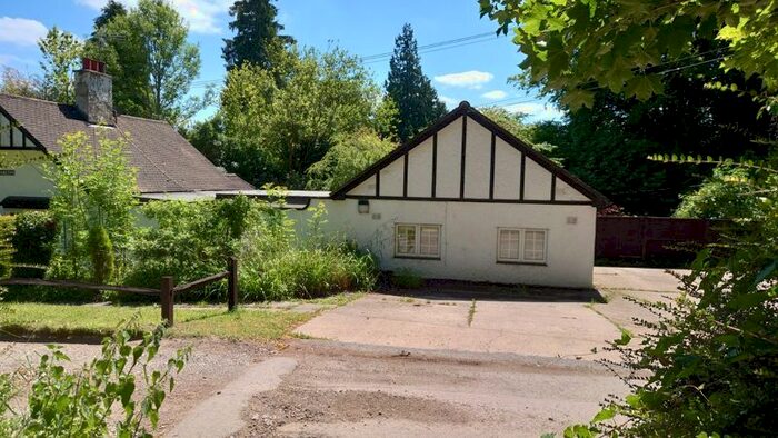 2 Bedroom Cottage To Rent In Roughets Lane, Bletchingley, Redhill, RH1
