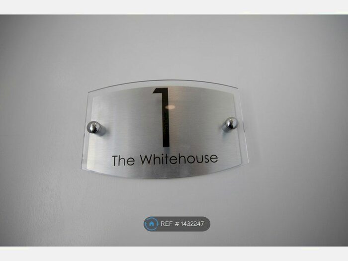 1 Bedroom Flat To Rent In The Whitehouse, Cannock, WS11