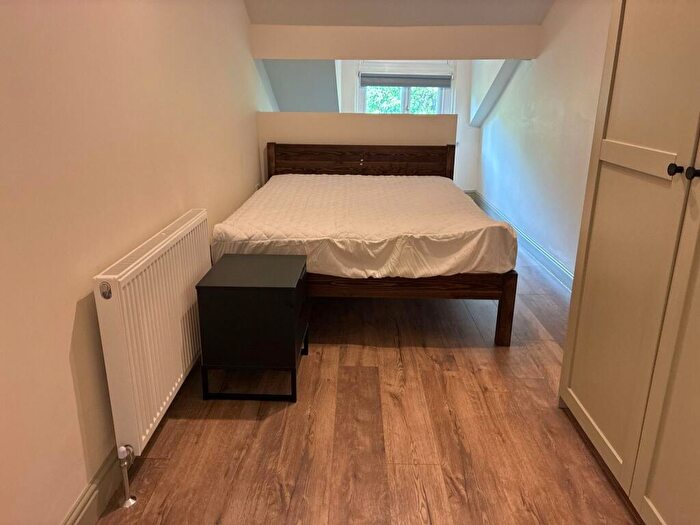 Studio To Rent In Moorland Road, Leeds, LS6