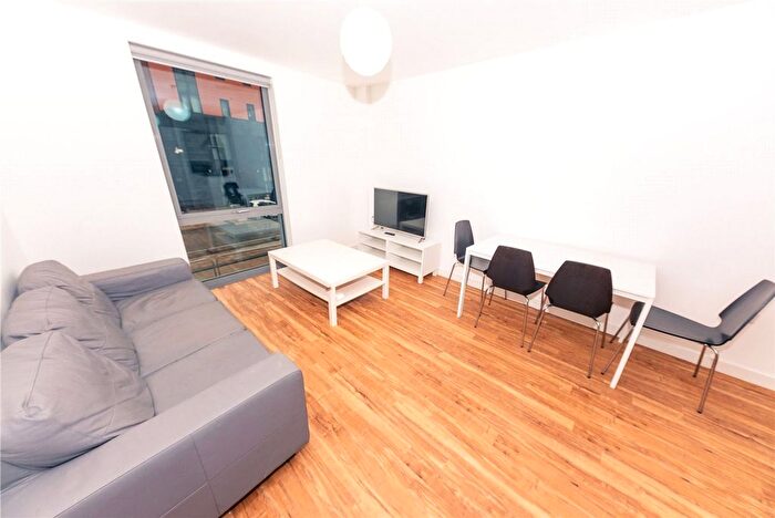 2 Bedroom Flat To Rent In Plaza Boulevard, Liverpool, L8