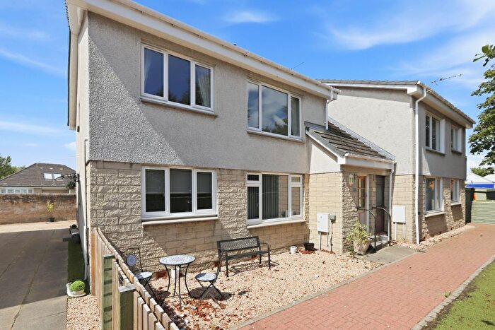 2 Bedroom Flat For Sale In Carronflats Road, Grangemouth, FK3