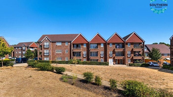 2 Bedroom Flat For Sale In Brentwood House, Beatrice Square, Tadworth, KT20