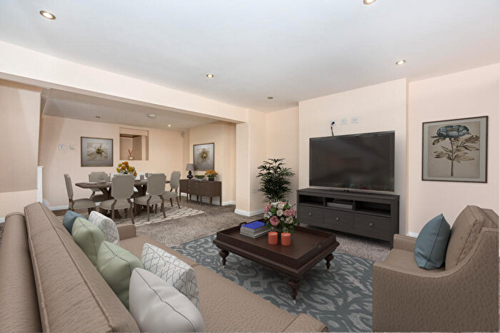 3 Bedroom Terraced House For Sale In Springhead Road, Gravesend, DA11