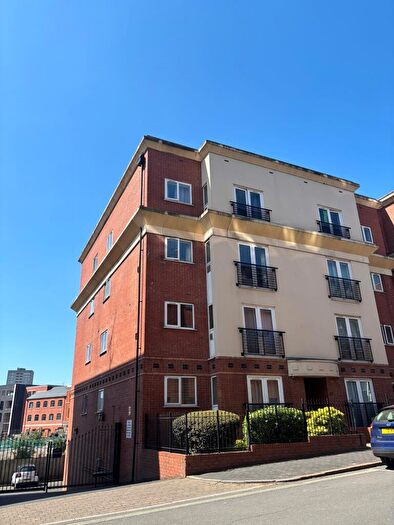 1 Bedroom Flat For Sale In Sterling Court, Newhall Hill, West Midlands, B1