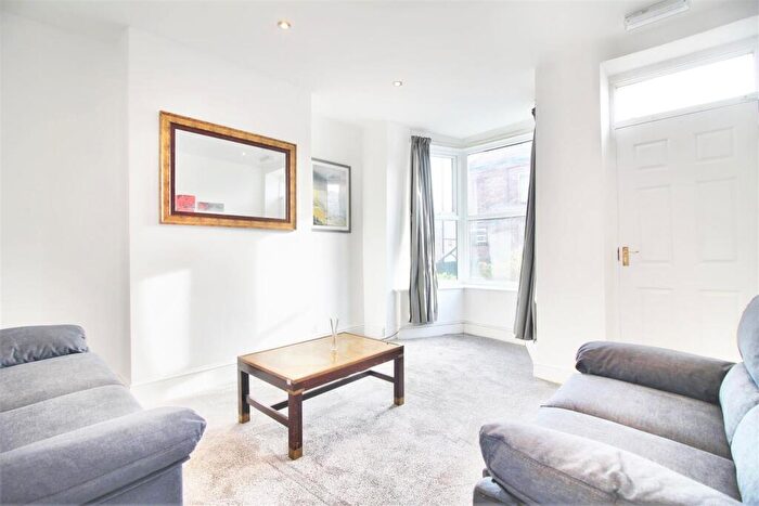 5 Bedroom Terraced House To Rent In Lydgate Lane, Sheffield, S10