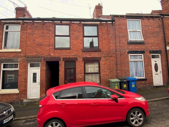 3 Bedroom Terraced House To Rent In Nelson Street, Chesterfield, Derbyshire, S41