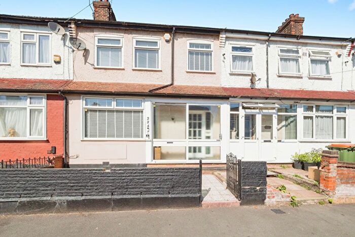 3 Bedroom Terraced House For Sale In Roman Road, East Ham, London, E6