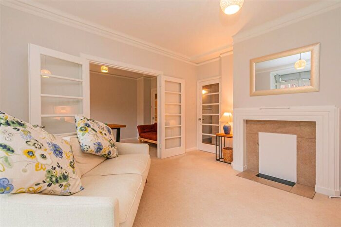 2 Bedroom Apartment To Rent In Manor Court, Cambridge, CB3