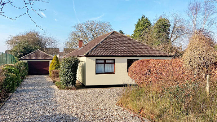 4 Bedroom Detached Bungalow For Sale In Marlborough Road, Chiseldon, Swindon, SN4