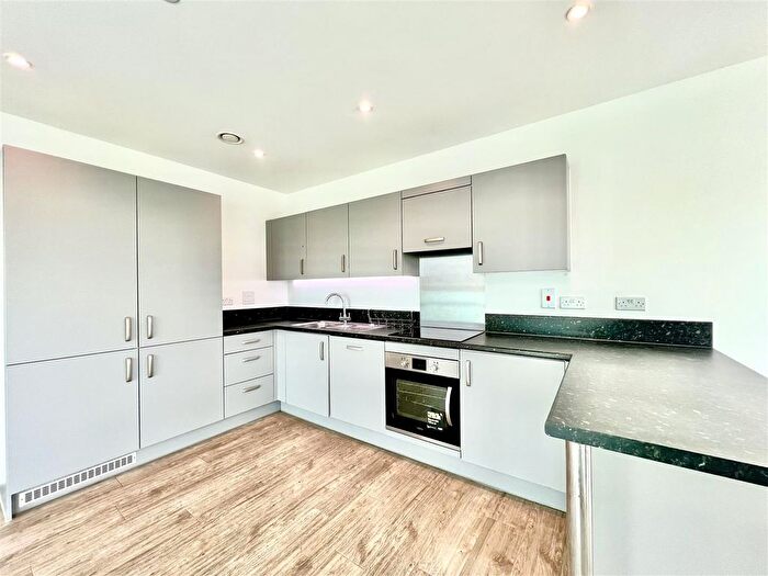 2 Bedroom Flat To Rent In Eden House, Lampton Road, Hounslow, TW3