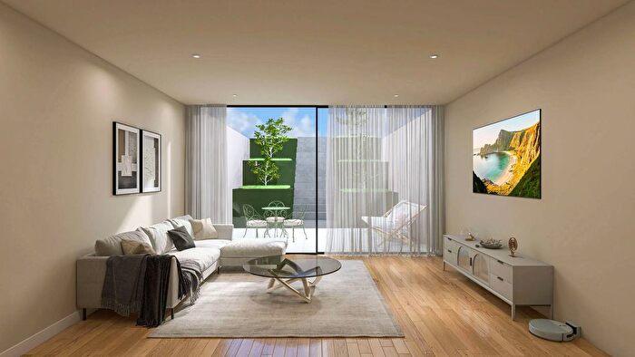 3 Bedroom Flat For Sale In Earlsfield Road, Earlsfield, London, SW18