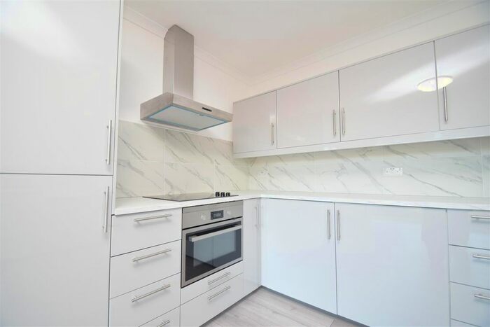 3 Bedroom Flat To Rent In Jasmine Gardens, Harrow HA2