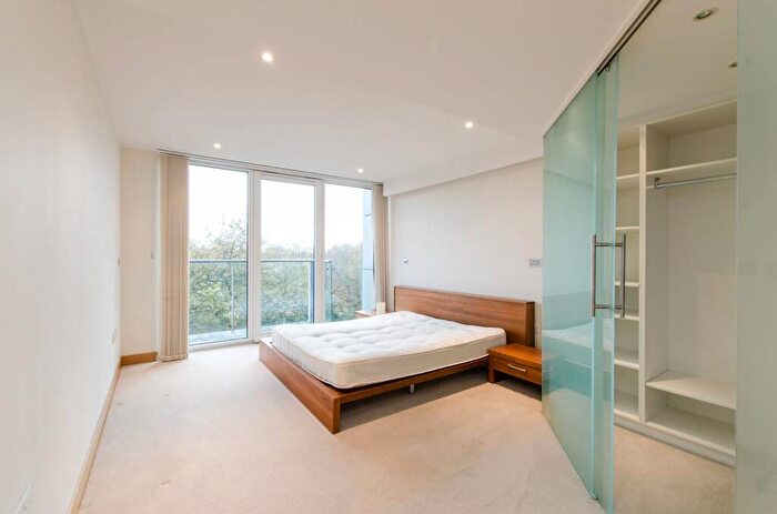 2 Bedroom Flat To Rent In Chelsea Bridge Wharf, Battersea Park, London, SW11