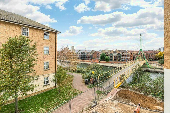 1 Bedroom Flat To Rent In Lion Court, Southbridge, Northampton, Northamptonshire NN4