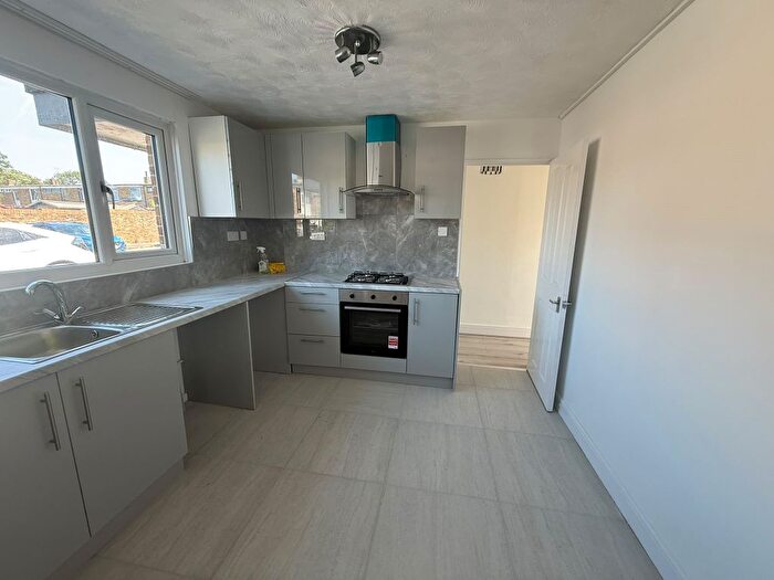 2 Bedroom Terraced House To Rent In Spinning Wheel Mead, Harlow, CM18