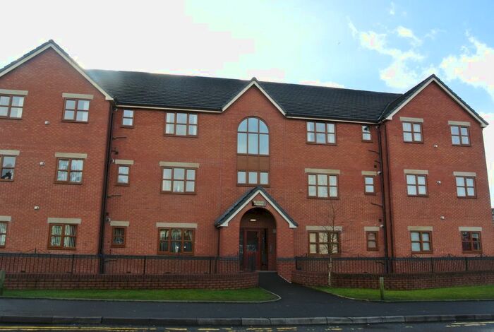 1 Bedroom Flat To Rent In Baron Street, Bury BL9