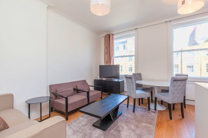 2 Bedroom Flat To Rent In Holmes Court, Gloucester Place, Marylebone, W1U