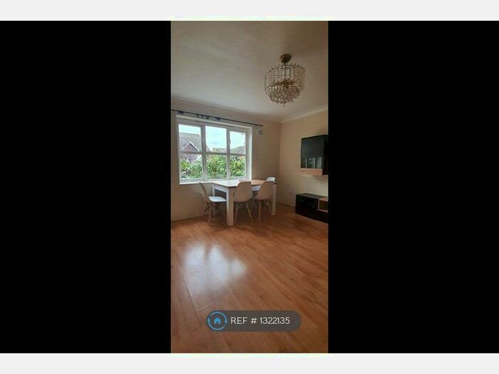 1 Bedroom Flat To Rent In Lavendar Place, Ilford IG1