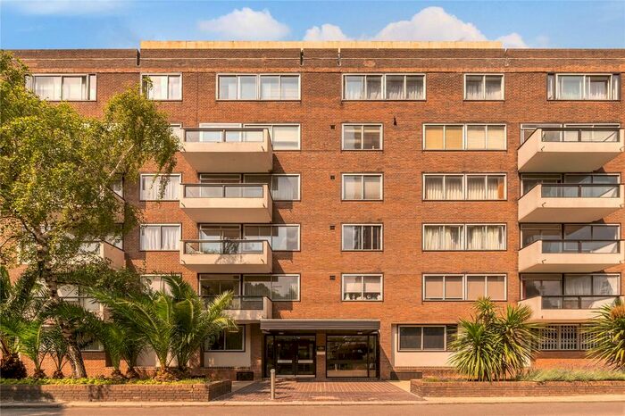 2 Bedroom Flat To Rent In The Quadrangle, Hyde Park, London, W2