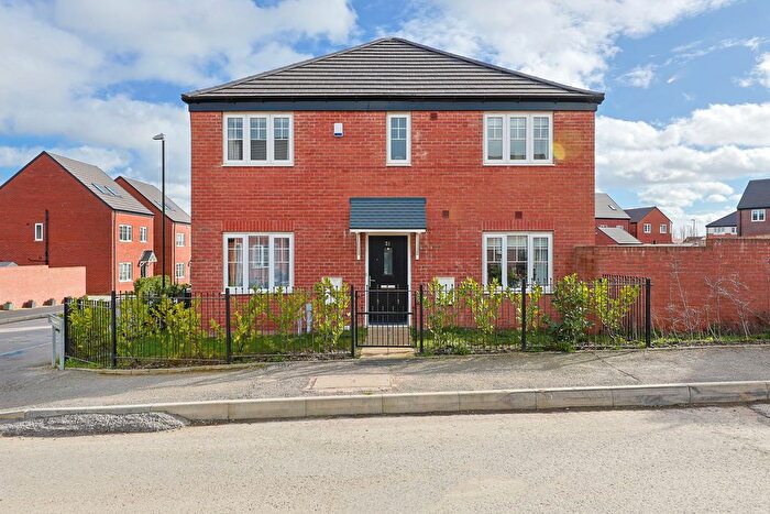 3 Bedroom Semi-Detached House For Sale In Tulip Avenue, Holmewood, Chesterfield, S42