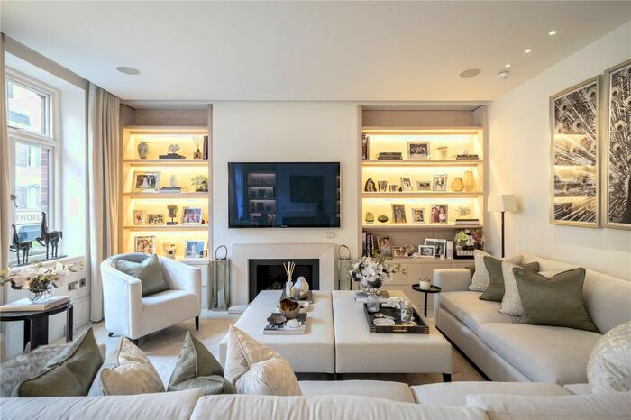 4 Bedroom Mews To Rent In Adams Row, Mayfair, W1K