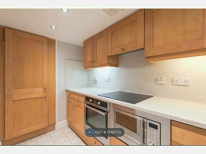 1 Bedroom Flat To Rent In Rosebery Avenue, London, EC1R
