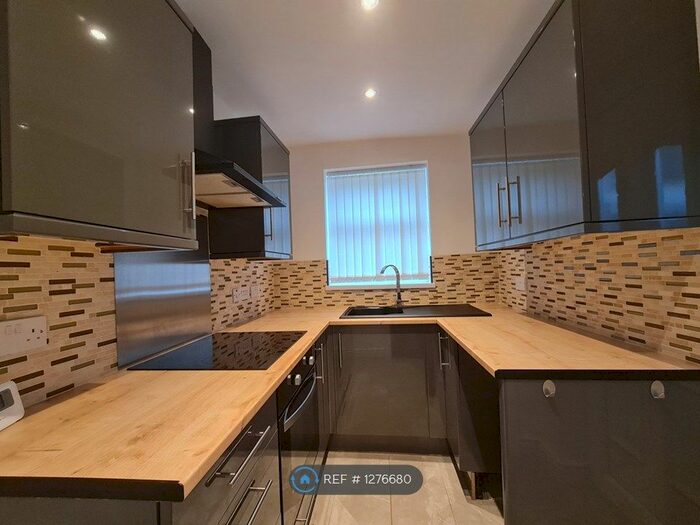 3 Bedroom Terraced House To Rent In Middlewood Road, Sheffield S6