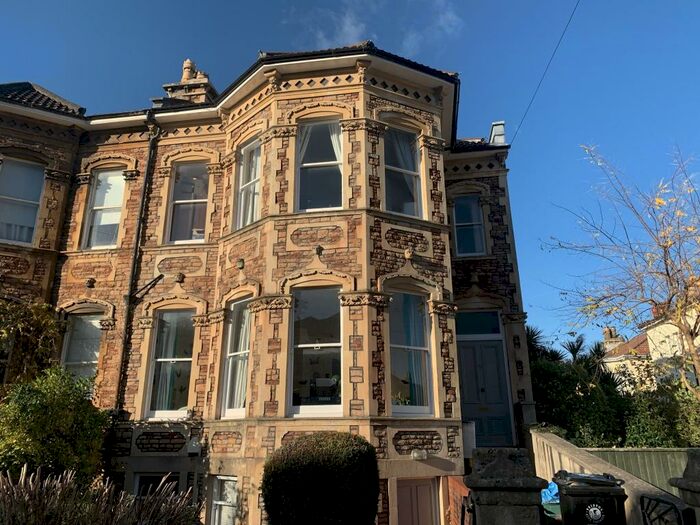 6 Bedroom House To Rent In Ravenswood Road, Redland, BS6