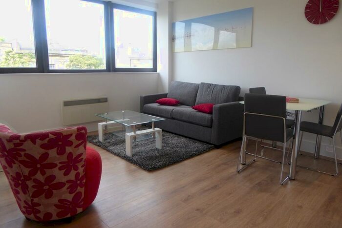 1 Bedroom Apartment To Rent In Hanover House, Kings Road, Reading, RG1