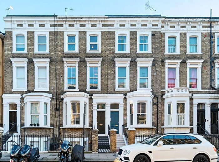 2 Bedroom Flat For Sale In Finborough Road, London, SW10