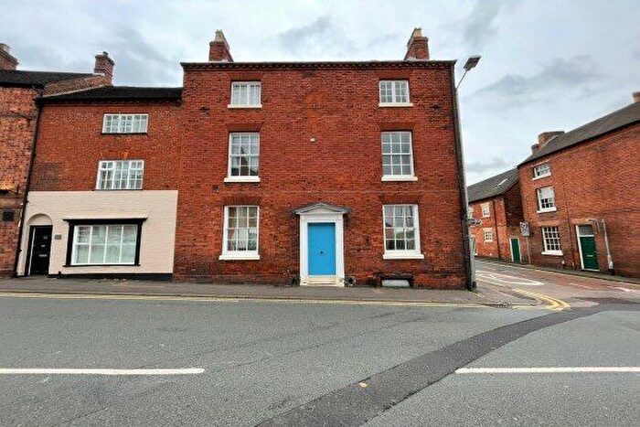 2 Bedroom Flat To Rent In Beacon Court, Lichfield, WS13
