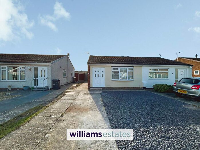 1 Bedroom Semi-Detached Bungalow To Rent In Llys Madoc, Towyn, LL22