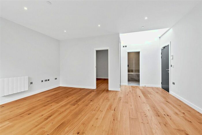 1 Bedroom Flat To Rent In George Street, Richmond, TW9