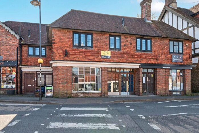 1 Bedroom Flat For Sale In High Street, Haslemere, GU27