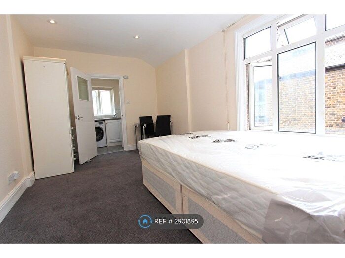 Studio To Rent In Haverstock Hill, London, NW3