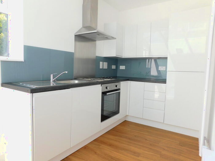 2 Bedroom Cottage To Rent In Queens Place, Morden, Surrey, SM4