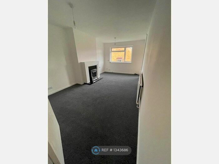 2 Bedroom Maisonette To Rent In Goldthorne Close, Maidstone, ME14