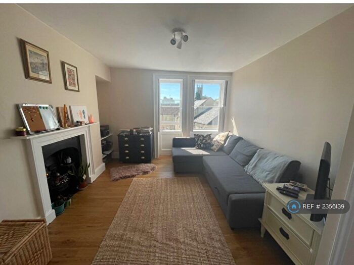 1 Bedroom Flat To Rent In Lambridge Place, Bath, BA1